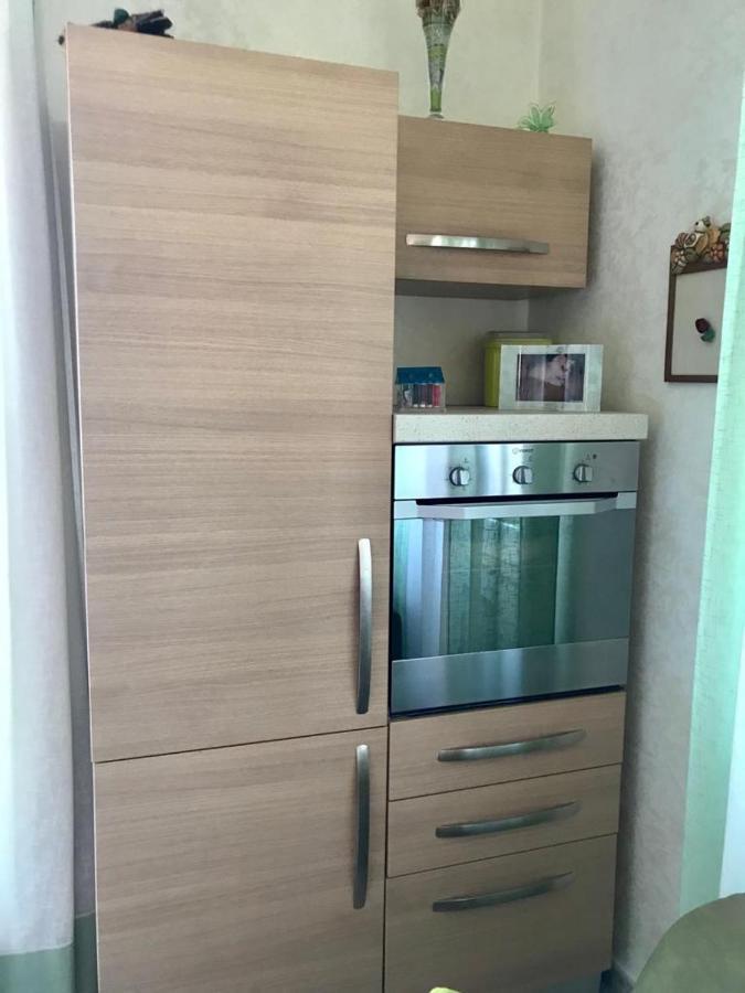 Casa Vacanza Nonna Adri โมโนโปลี ภายนอก รูปภาพ