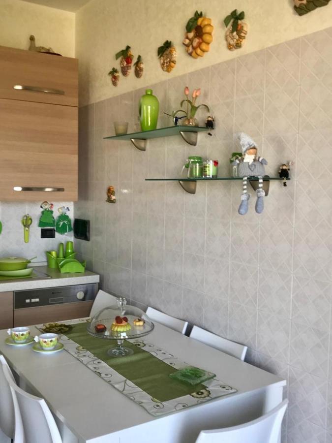 Casa Vacanza Nonna Adri โมโนโปลี ภายนอก รูปภาพ